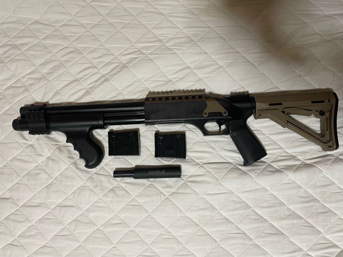 CA870 カスタム マガジン4個付き マルゼンCA870カスタム&マガジン4つ