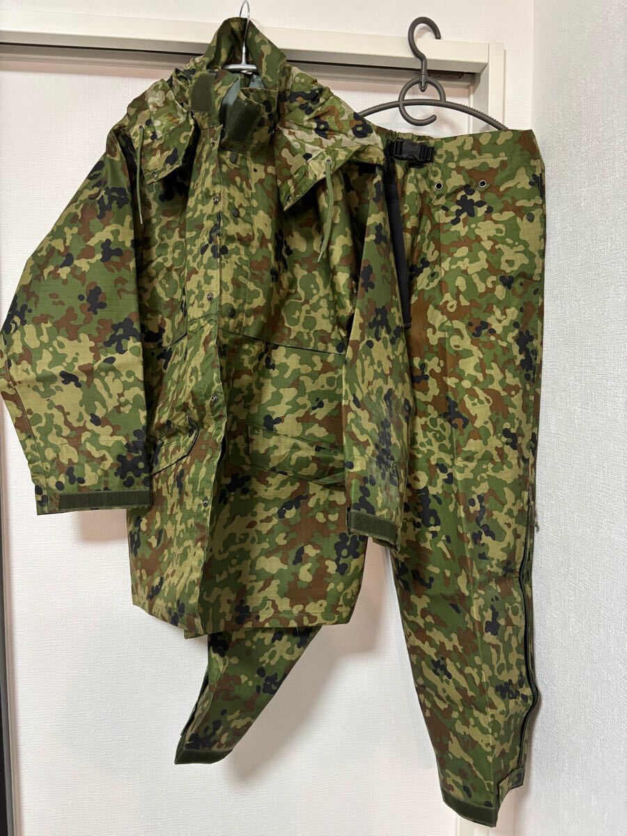 Yahoo!オークション - 陸上自衛隊 戦闘雨具3型 5A フード付き 携帯雨衣