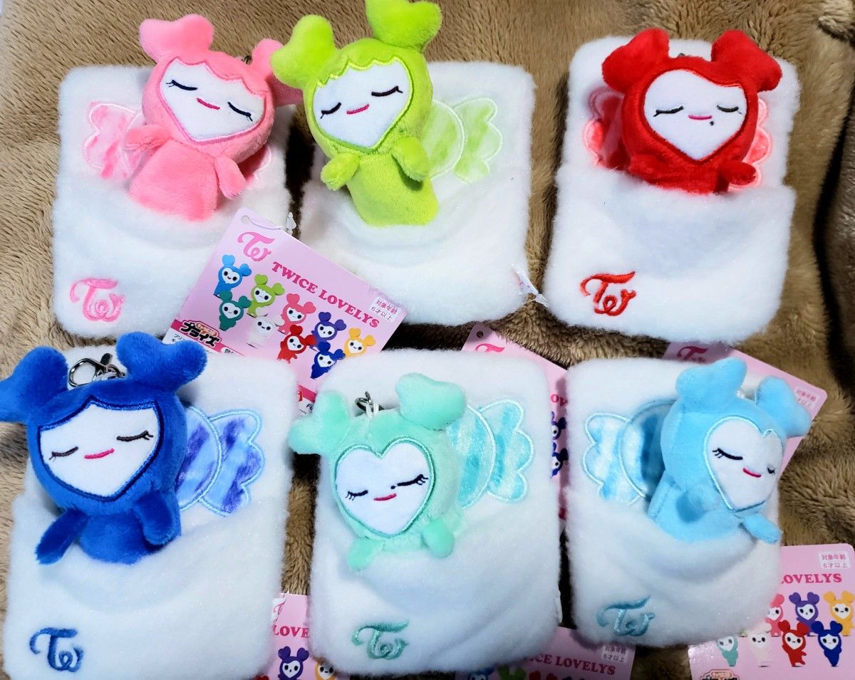 GIGO TWICE LOVELYS おふとんリールパスケース 全9種セット｜Yahoo