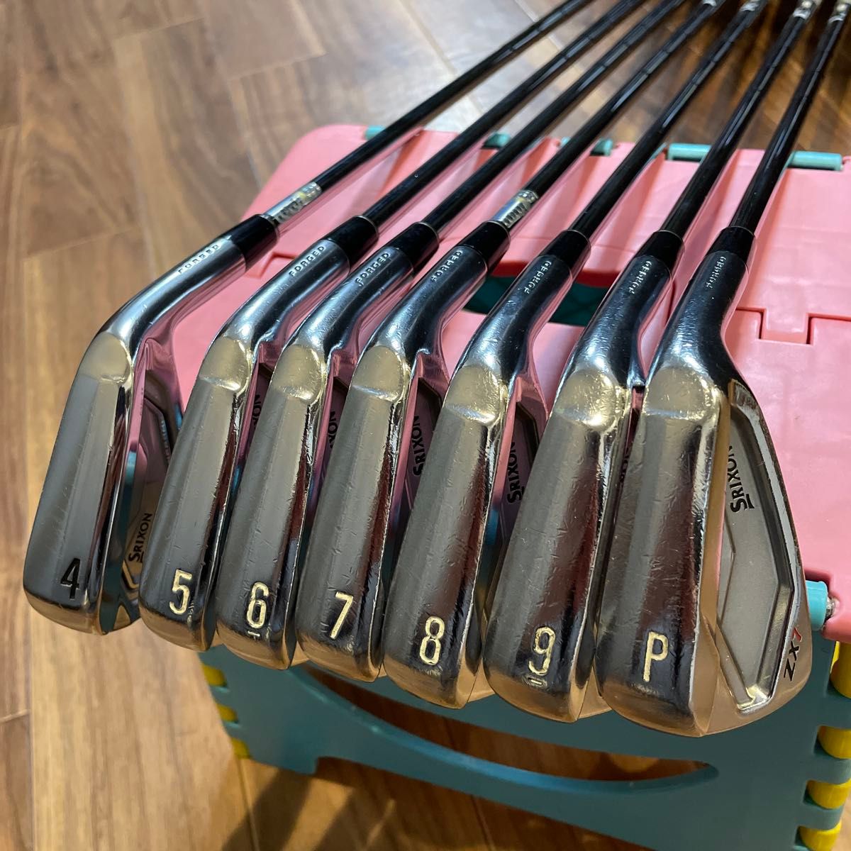 ZX7 アイアン4番ダイナミックゴールドDST S200