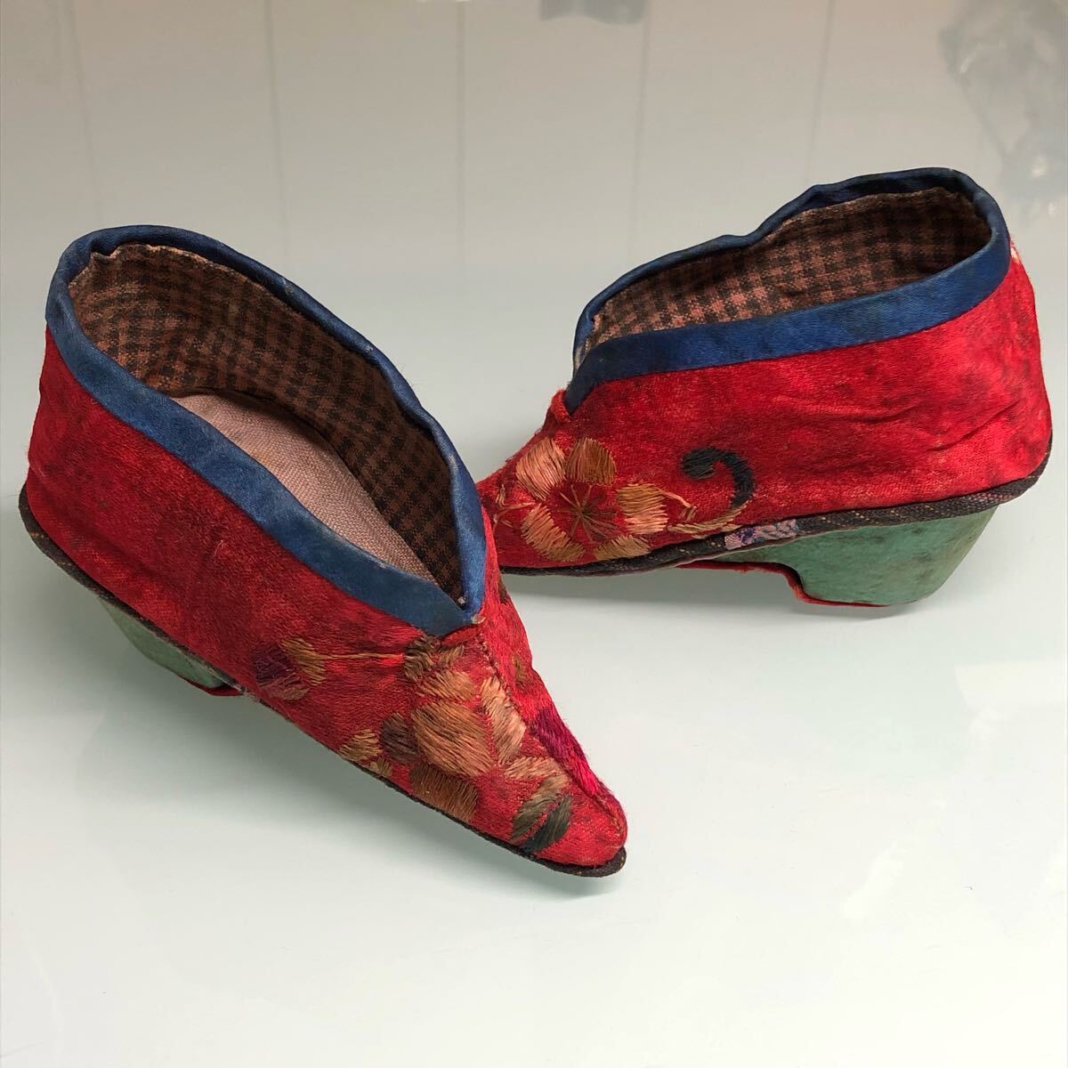 激レア 中国 清代のアンティーク 時代物 三寸金蓮 女性の靴 飾り稀少