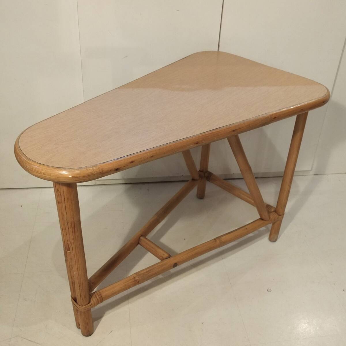 ラタン テーブル 家具 ハワイ ハワイラブ ホワイトラタン ガラス天板