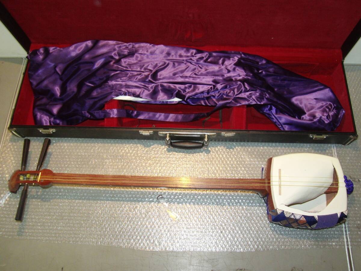 高級 中棹 三味線 花梨 正寸 丸打胴 和楽器 民謡 治唄 ハード