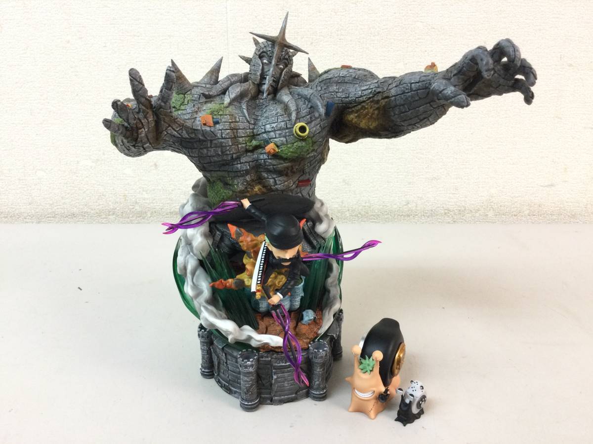 ワンピース フィギュア ロロノア・ゾロ VS ピーカ