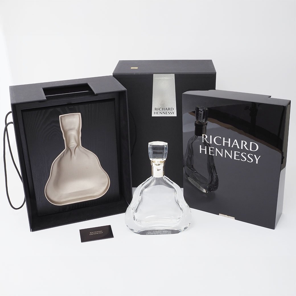 ヘネシーリシャール 空瓶 ストア ヘネシーリシャール バカラ 空瓶 化粧