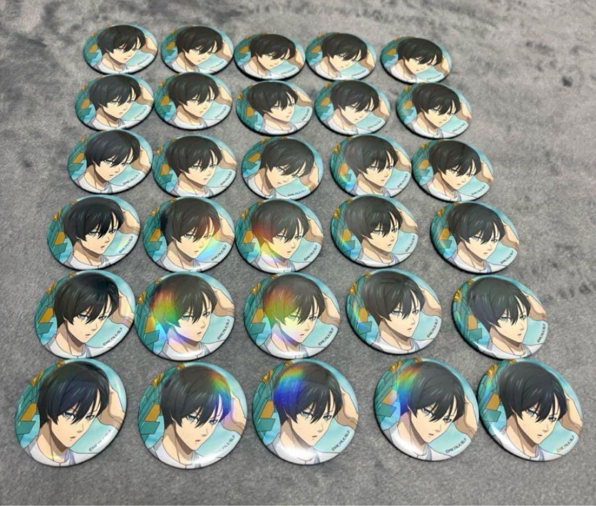 ブルーロック マズル ホログラム缶バッジ 幼少期 缶バッジ 糸師 凛