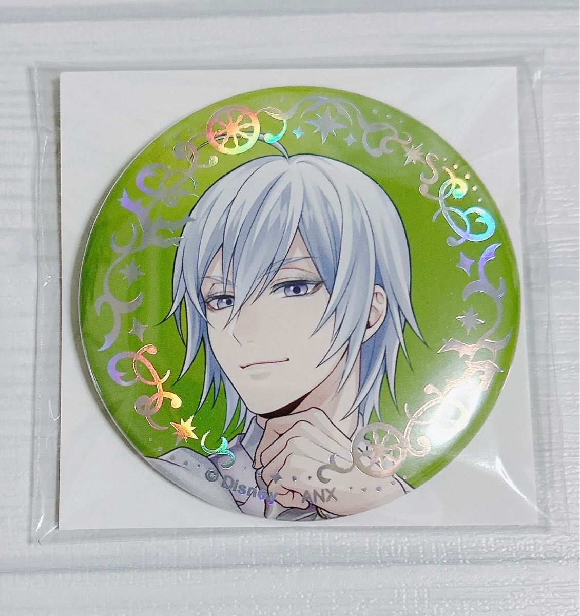 ツイステ プラチナ ジャケット 缶バッジ エース・トラッポラ オーロラ