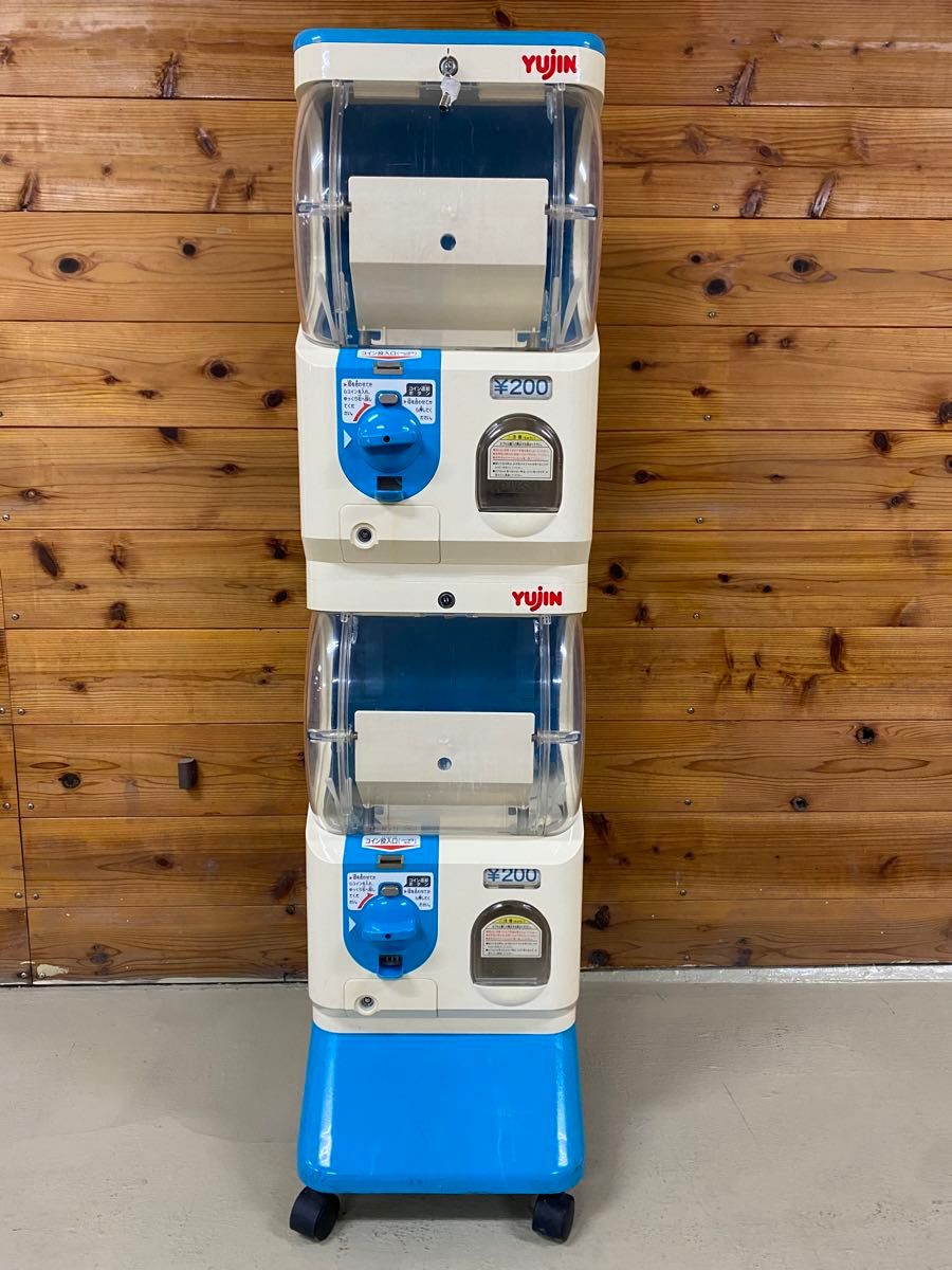 ガチャガチャ本体 鍵付き/キャスター付き ユージンスリムボーイ青