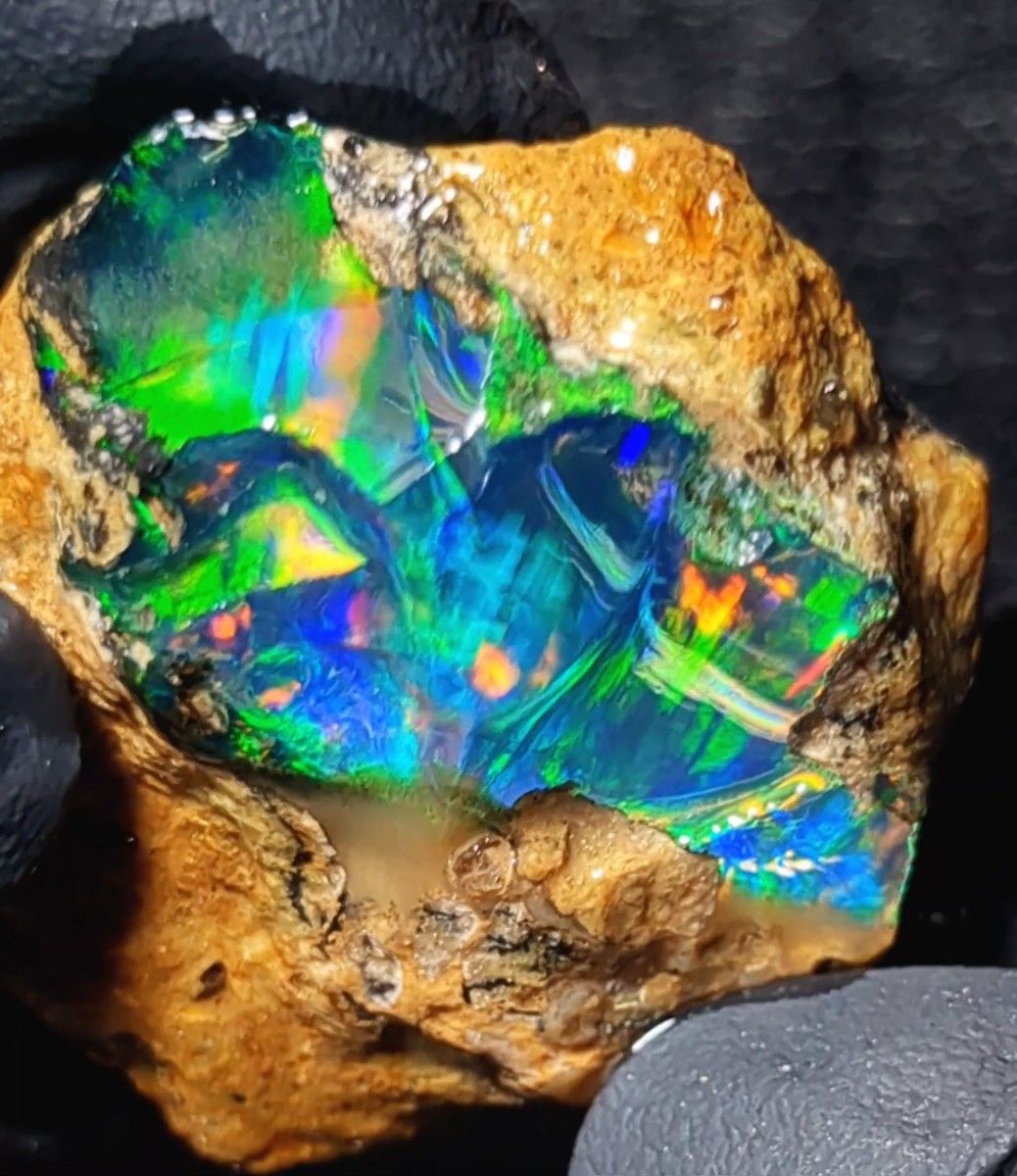 54ct】エチオピア オパール 原石 天然石 鉱物 標本 鉱石 ブルー 虹