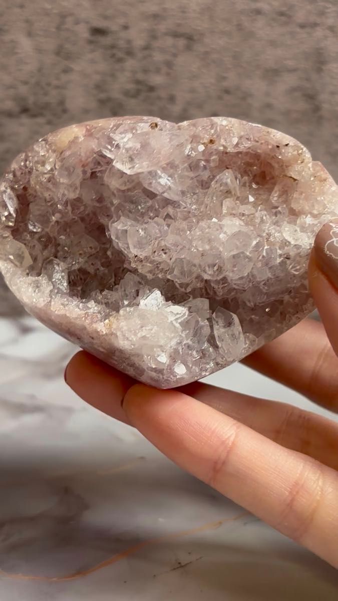 ☆破格最終特価【 美しい ピンクアメジスト 原石 ハート（台座付き