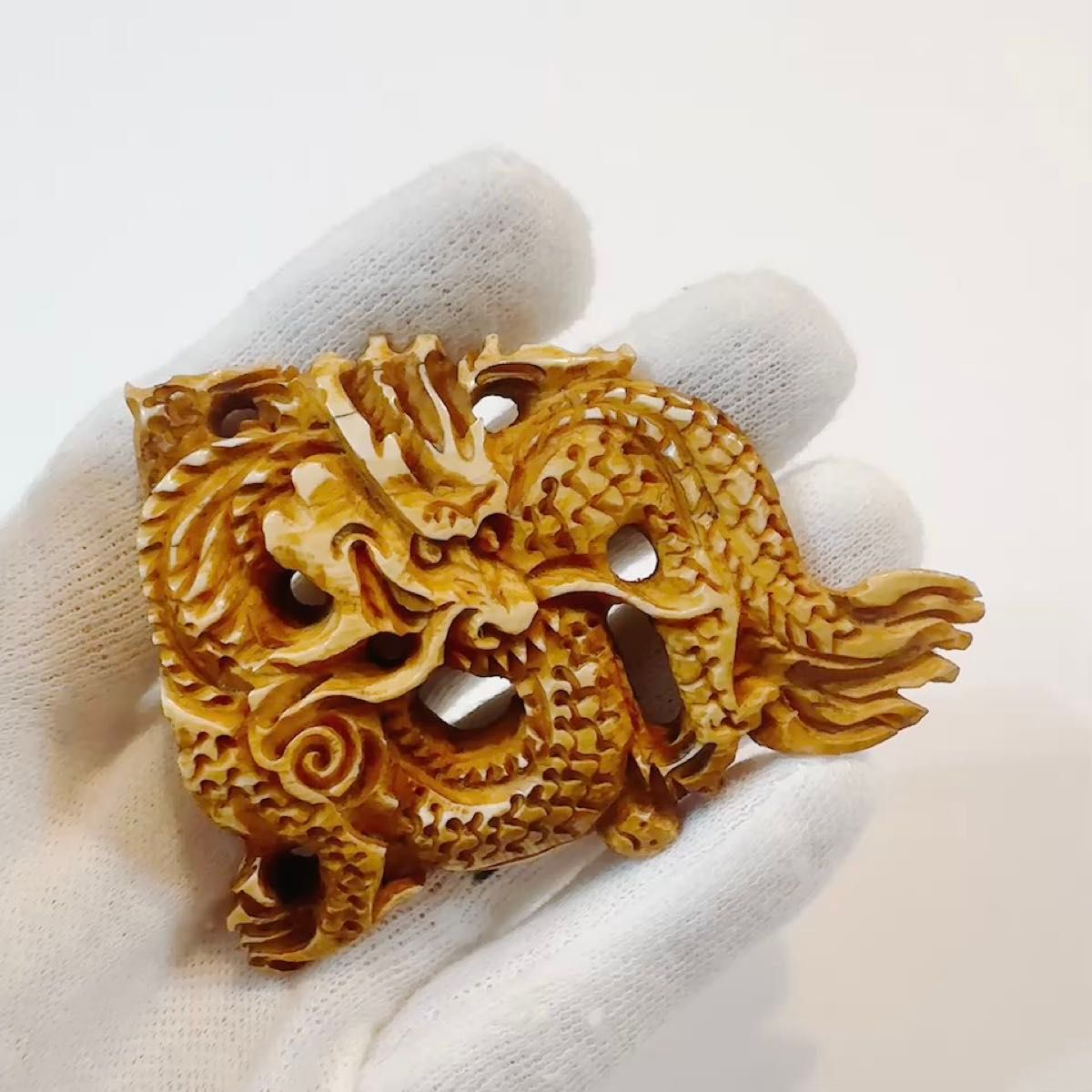 腰差煙草入れ 煙管筒 アイヌ彫り柘植竹形鋤彫 アイヌ 木彫り タンパク