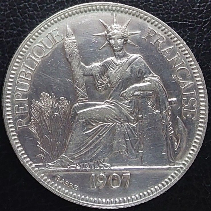 1907年 フランス領インドシナ銀貨 1ピアストル マリアンヌ 女神座像