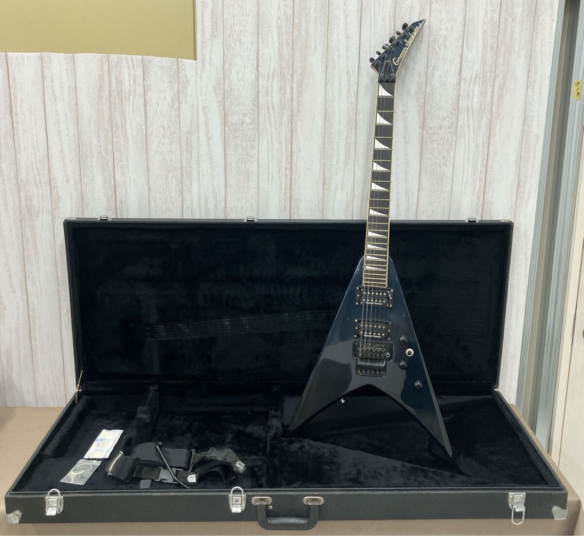 Jackson エレキギター ギターケース付 Jackson エレキギター ギター