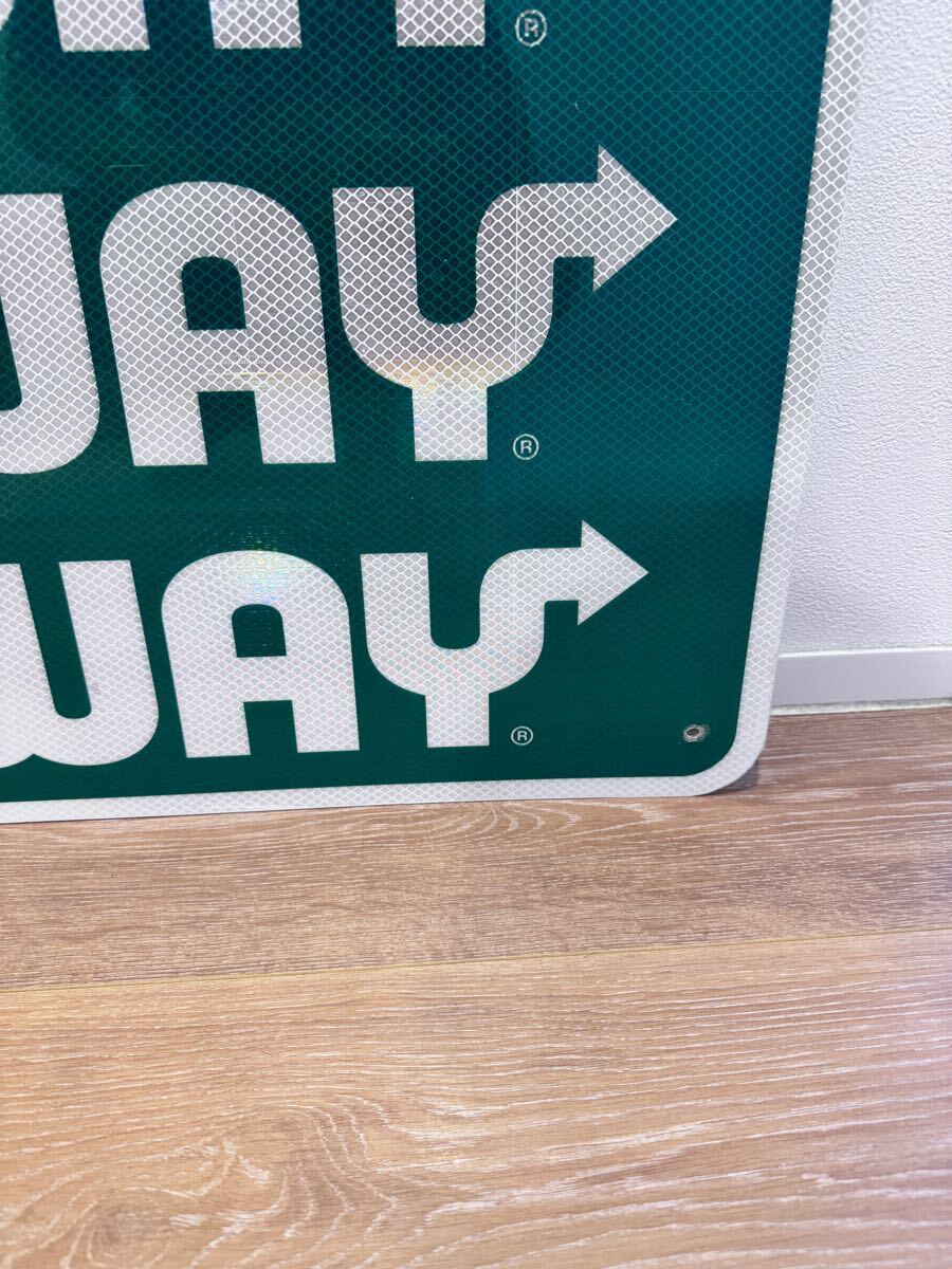 ハイウェイロードサインサブウェイ看板