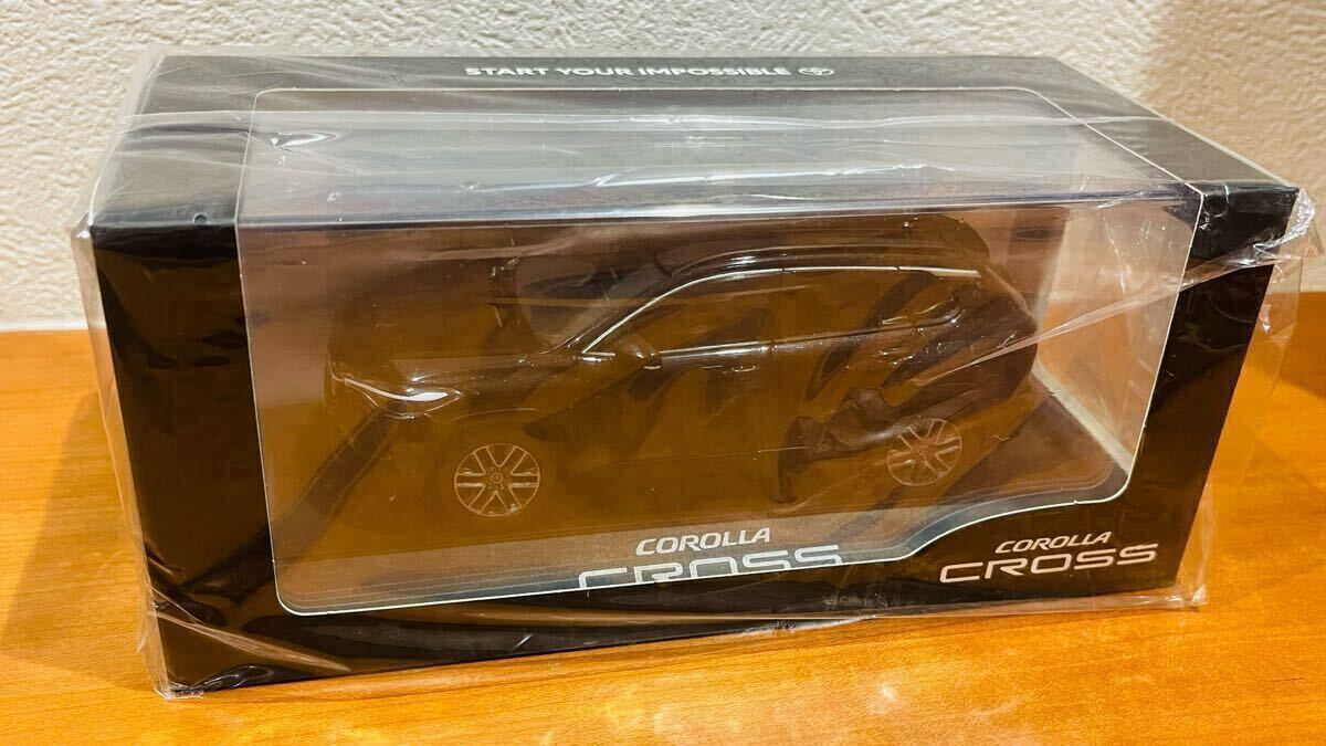 トヨタ 新型 カローラクロス 2025年 ミニカー カラーサンプル ブラック