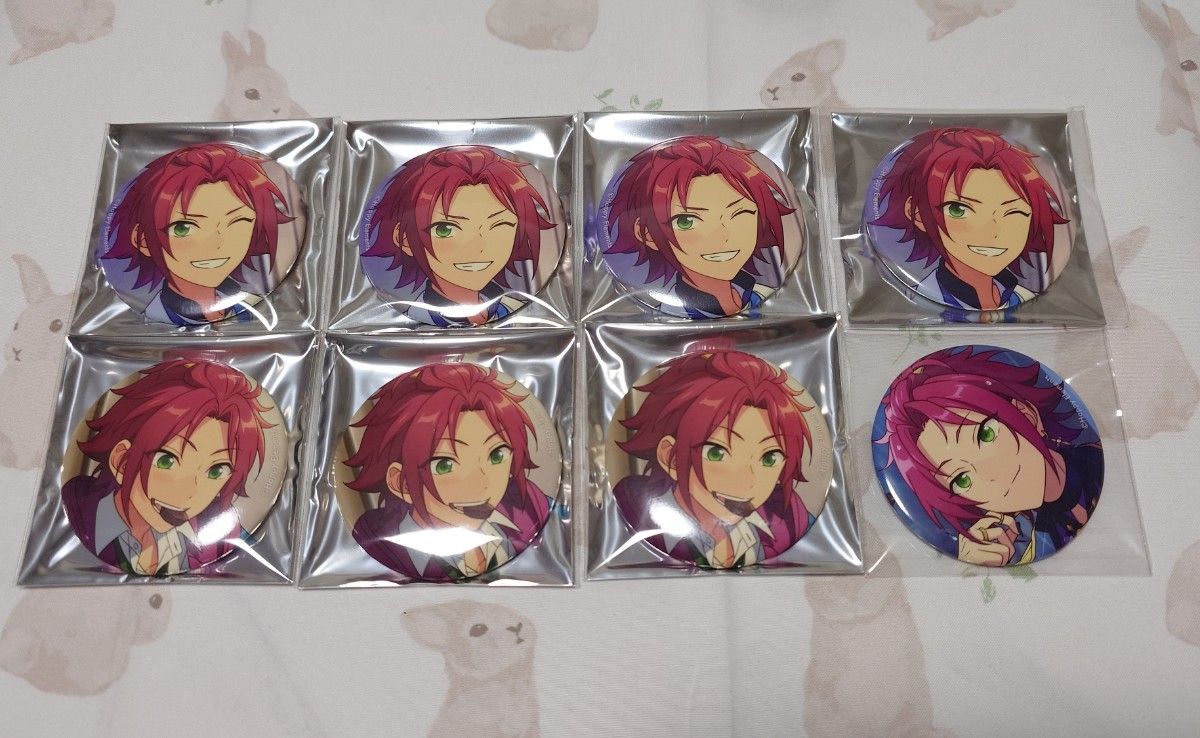 あんスタ 衣更真緒 シャッフル 缶バッジ 20点 あんスタ 衣更真緒