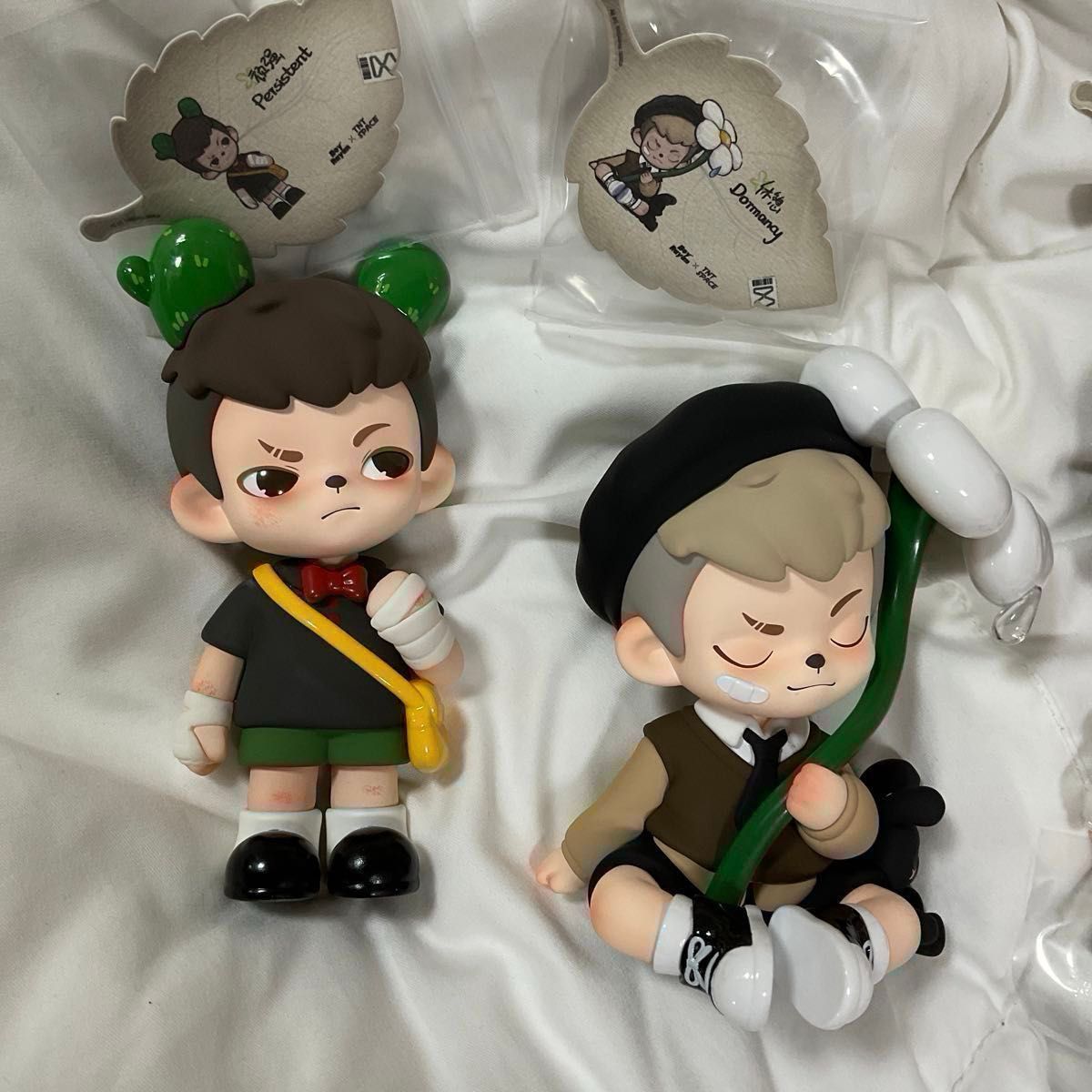 ラクガキ 様TNT space Boy rayanフィギュア4体セット内袋未開封 s-l400.jpg