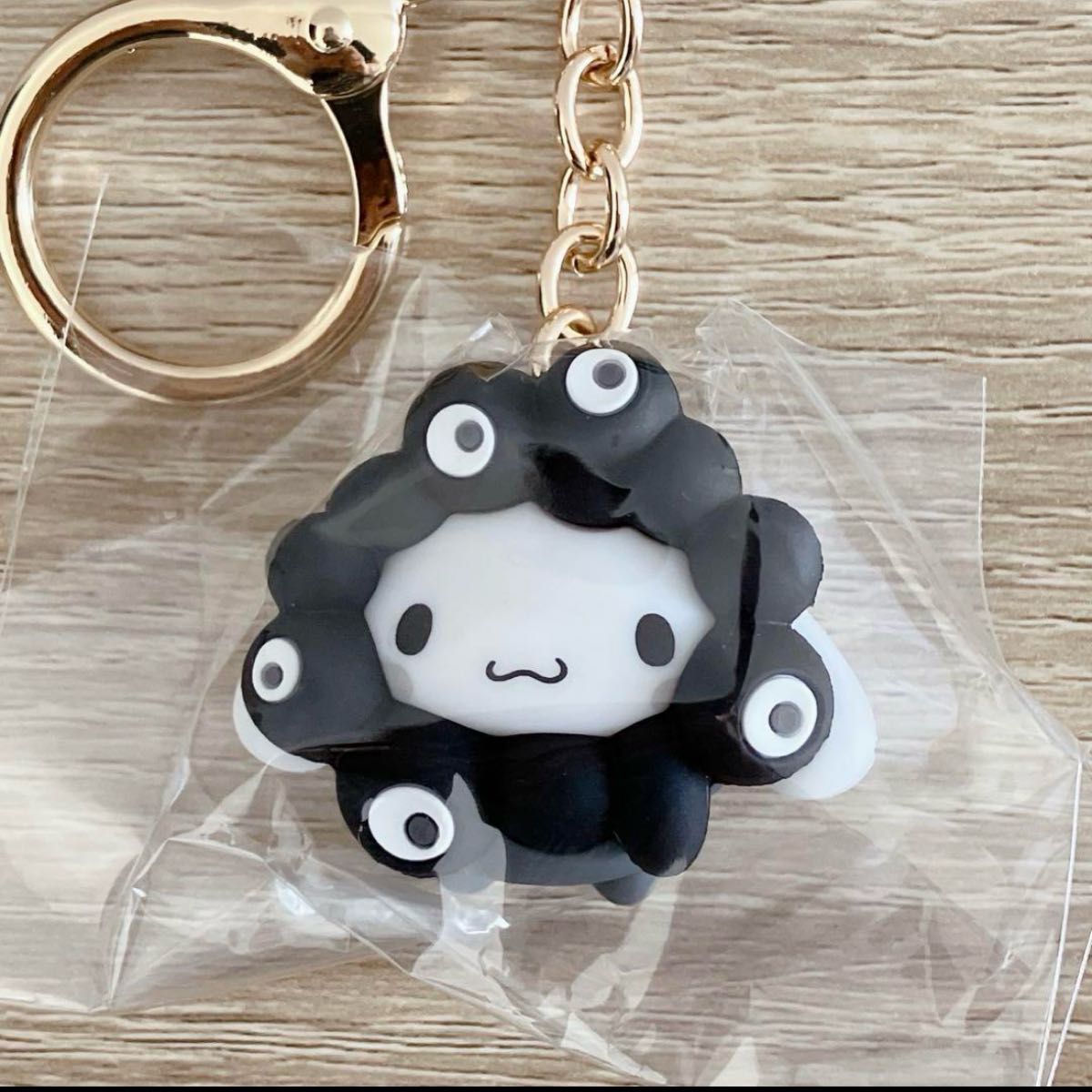 大阪関西万博 会場限定 ミャクミャク サンリオ キーホルダー 黒ミャク