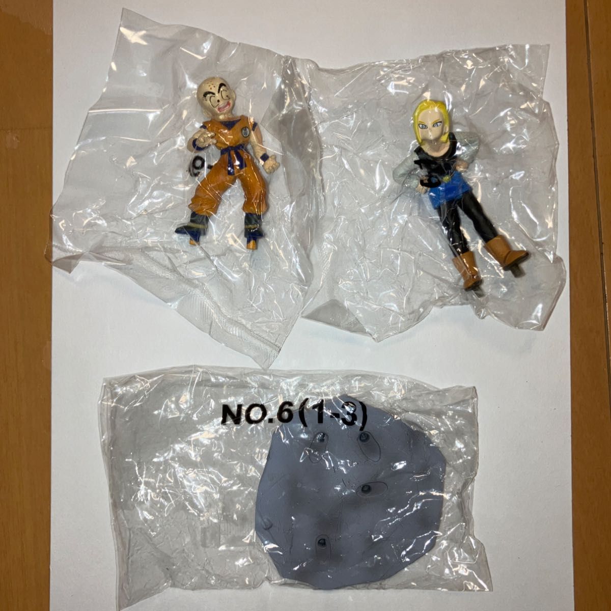 ドラゴンボールカプセル クリリン＆人造人間18号 彩色Ver 戦士たちよ