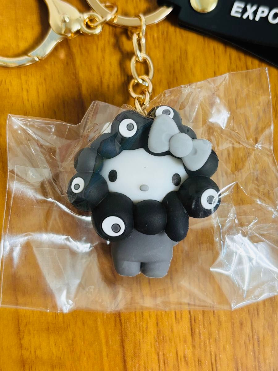 大阪 関西 万博 ミャクミャク ハローキティ ブラック モノクロ 黒