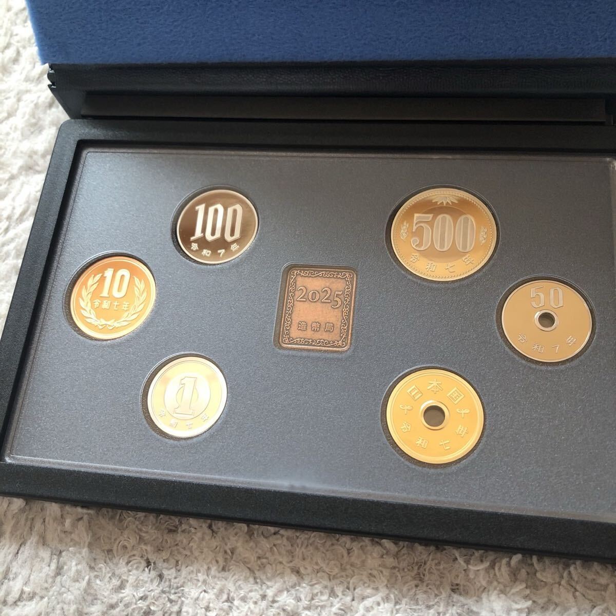 100%新品，低価 プルーフ貨幣セット 令和7年 2025
