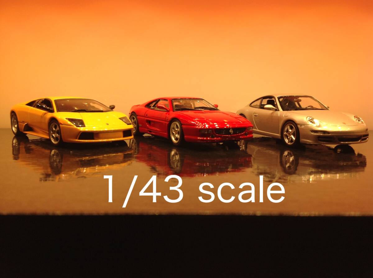 朝→昼→夕→夜 光センサー自動点灯付き ジオラマ ショーケース ミニカー