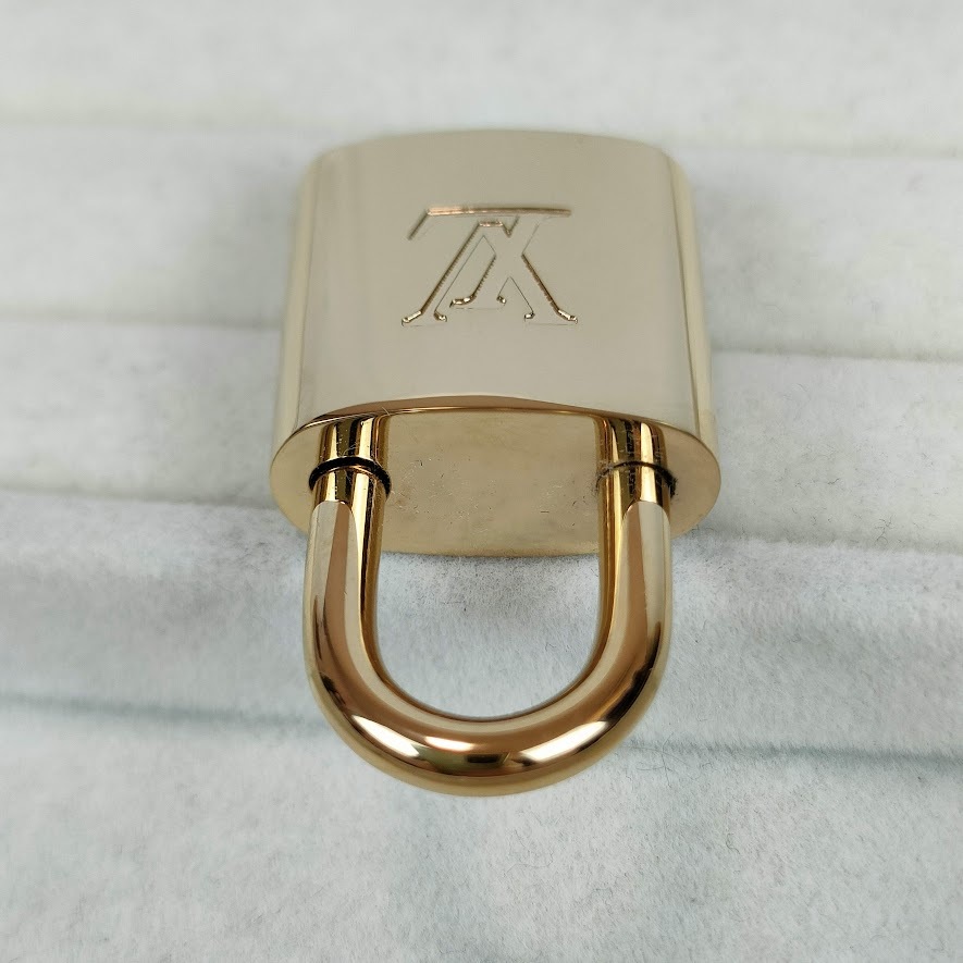 未使用 LOUIS VUITTON ルイヴィトン パドロック 南京錠 カデナ 鍵