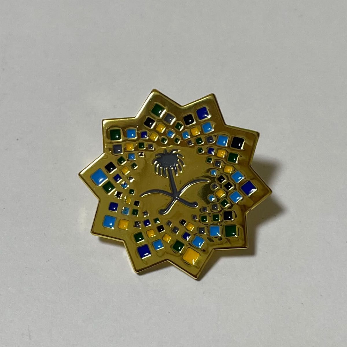 な*た様 【激レア】サウジアラビア スタッフ限定 ピンバッジ Expo 万博