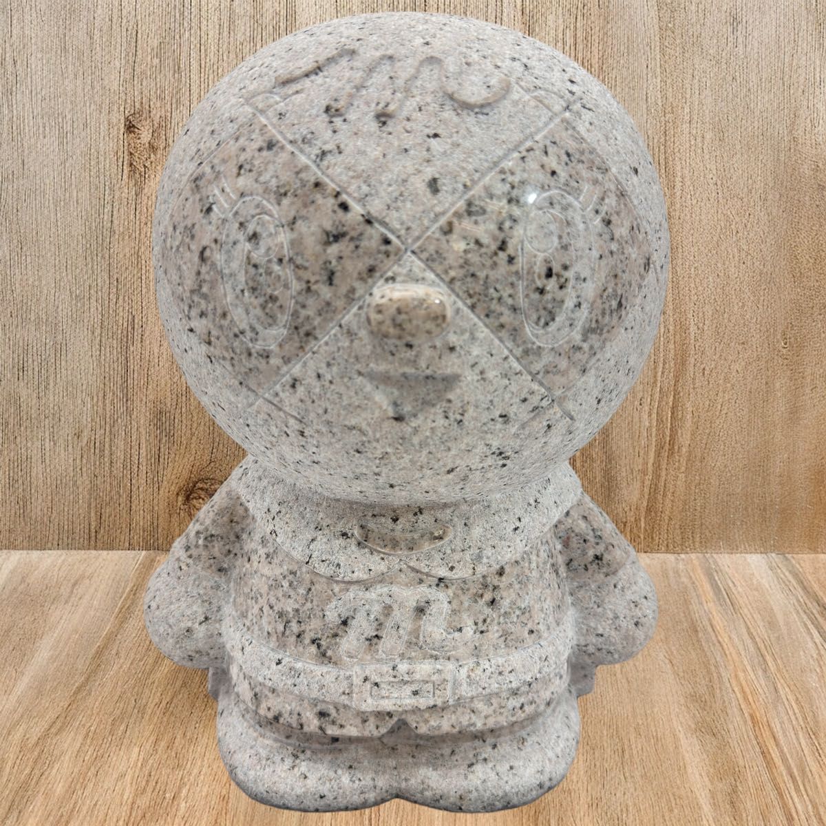 メロンパンナちゃんのスタチュー (H=30cm) 立ちポーズ 天然みかげ石製