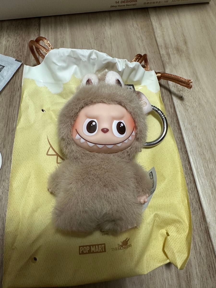 ポップマート ザ モンスターズ (ラブブ) ピン フォー ラブ ぬいぐるみ