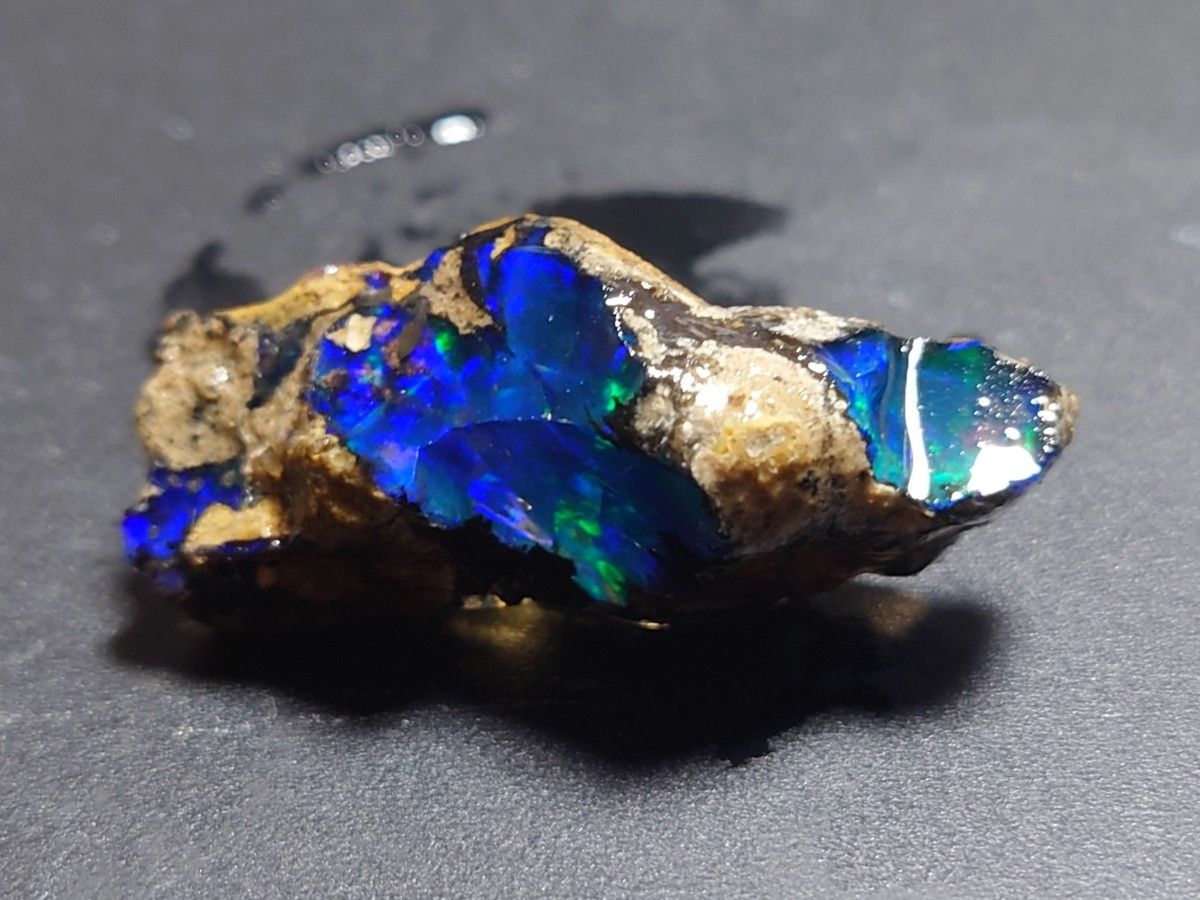 チョーク エチオピアオパール ウェロ産 鉱物標本 原石 混合 エチオピア