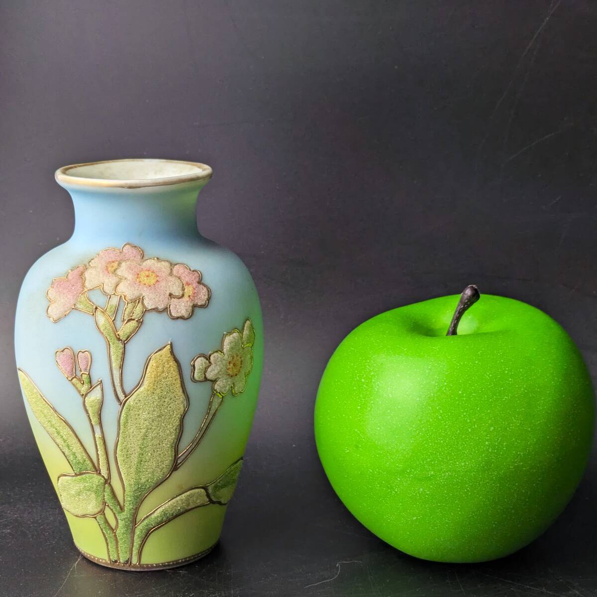 オールドニッポン JAPAN コラレン装飾 花文様の花瓶 アンティーク