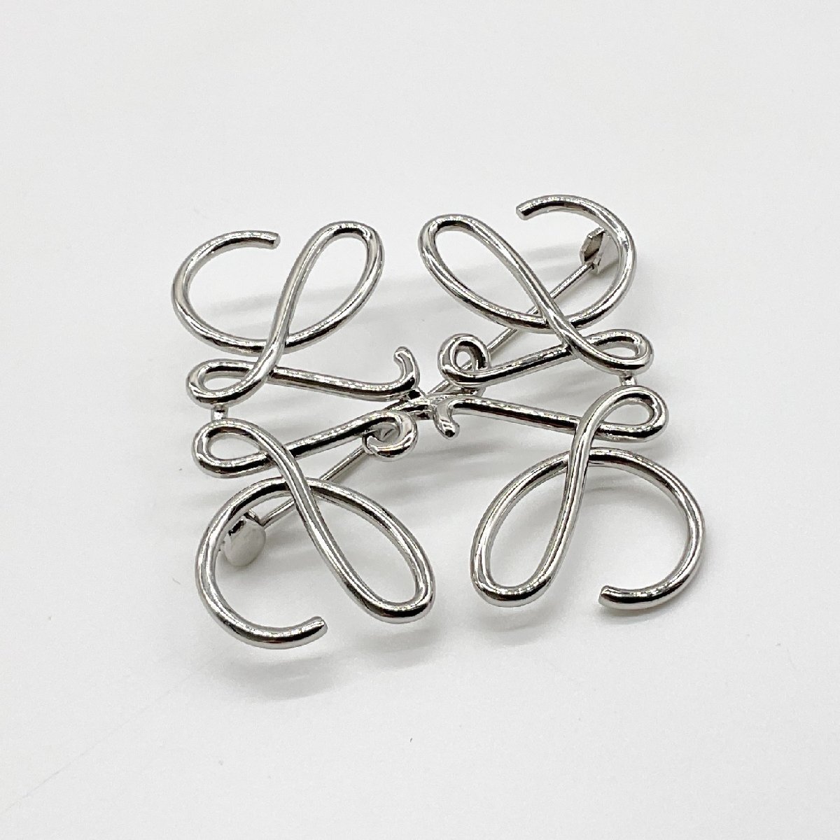 LOEWE シルバーブローチ 保存袋付き ロエベ 楽天市場】ロエベ ブローチ