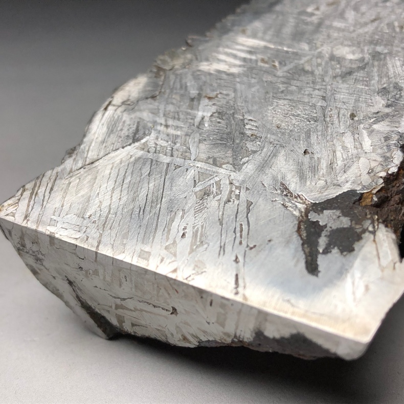 アルタイ隕石 重さ232g 鉄隕石 原皮付き 隕石 原石 木台付き-日本公式