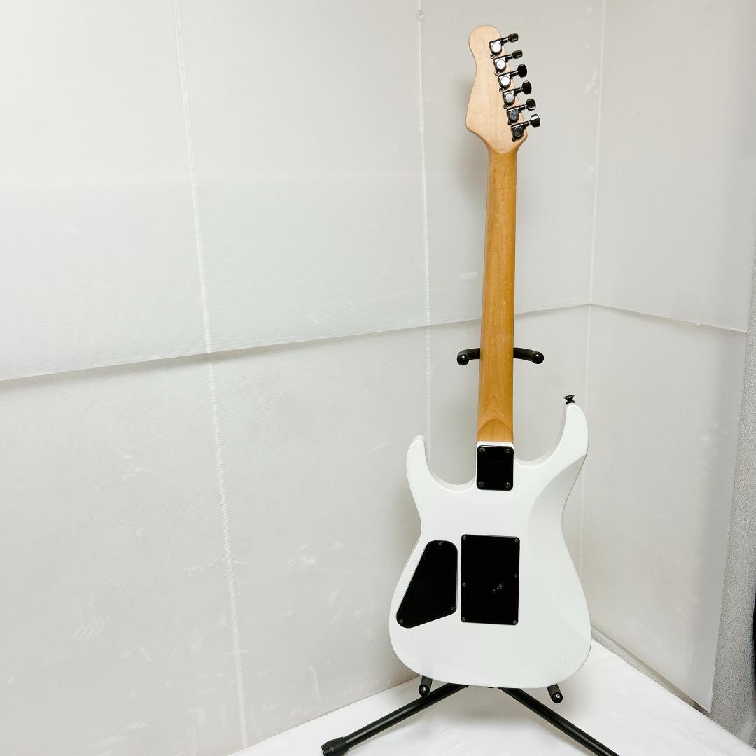 美品 Charvel 割引 Tradition series エレキギター ホワイト 美品