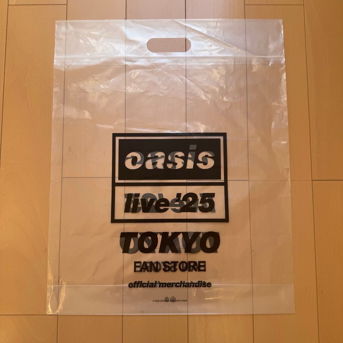 新品おまけ付】oasis live '25 Tシャツ XLサイズ Paper Cut Out Photo