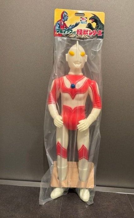 ヤモマークの大怪獣シリーズ帰って来たウルトラマン(蓄光タイプ）新品