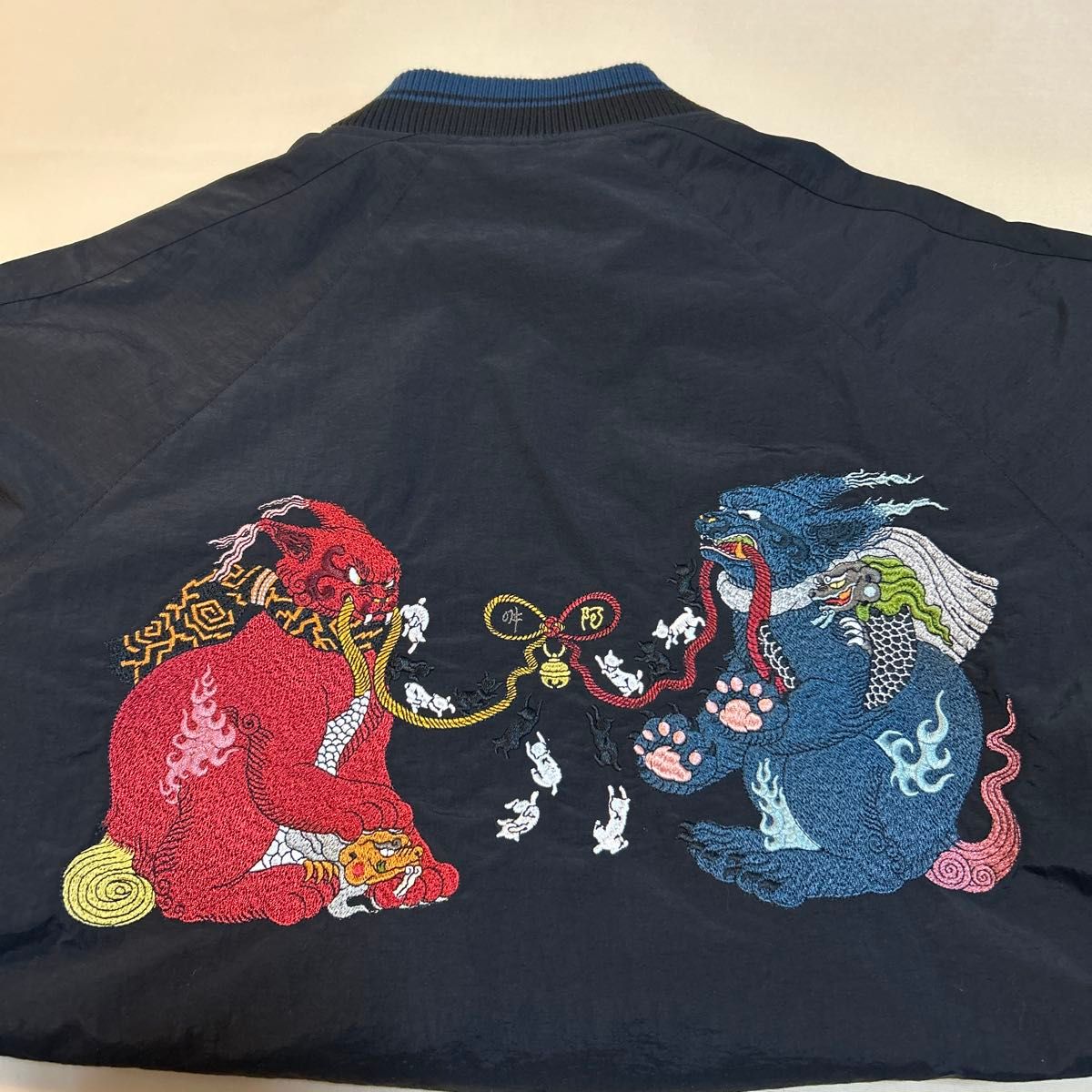 美品】グラニフ graniph 阿吽猫破魔矢 石黒亜矢子 コラボブルゾン M