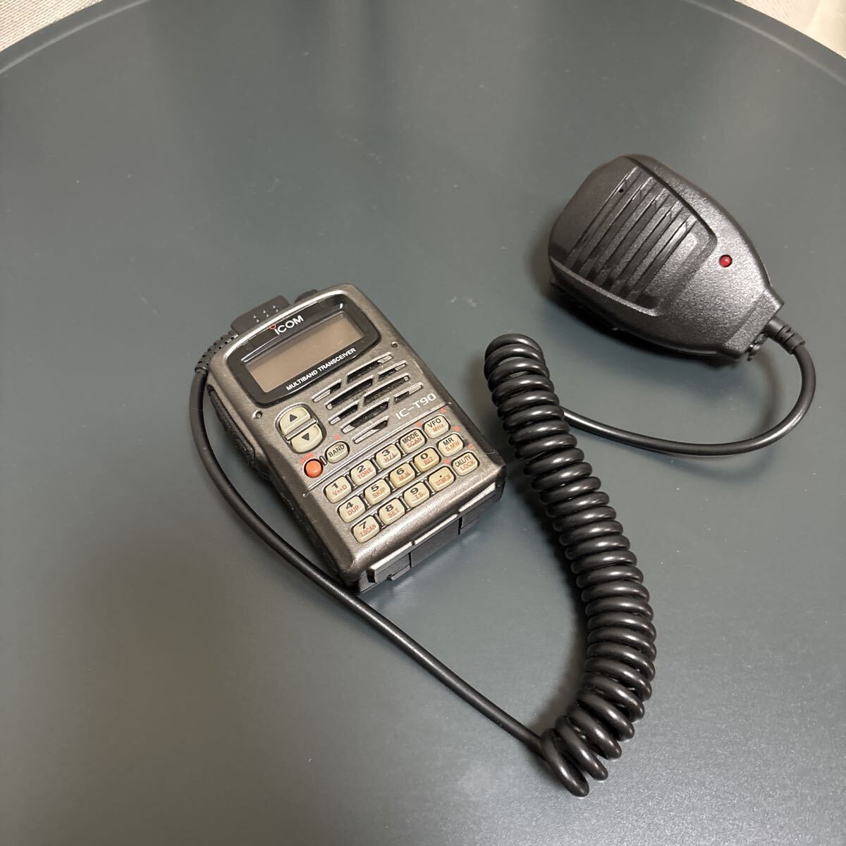 ジャンク マルチバンドトランシーバー 無線機 ICOM IC-T90 5636010