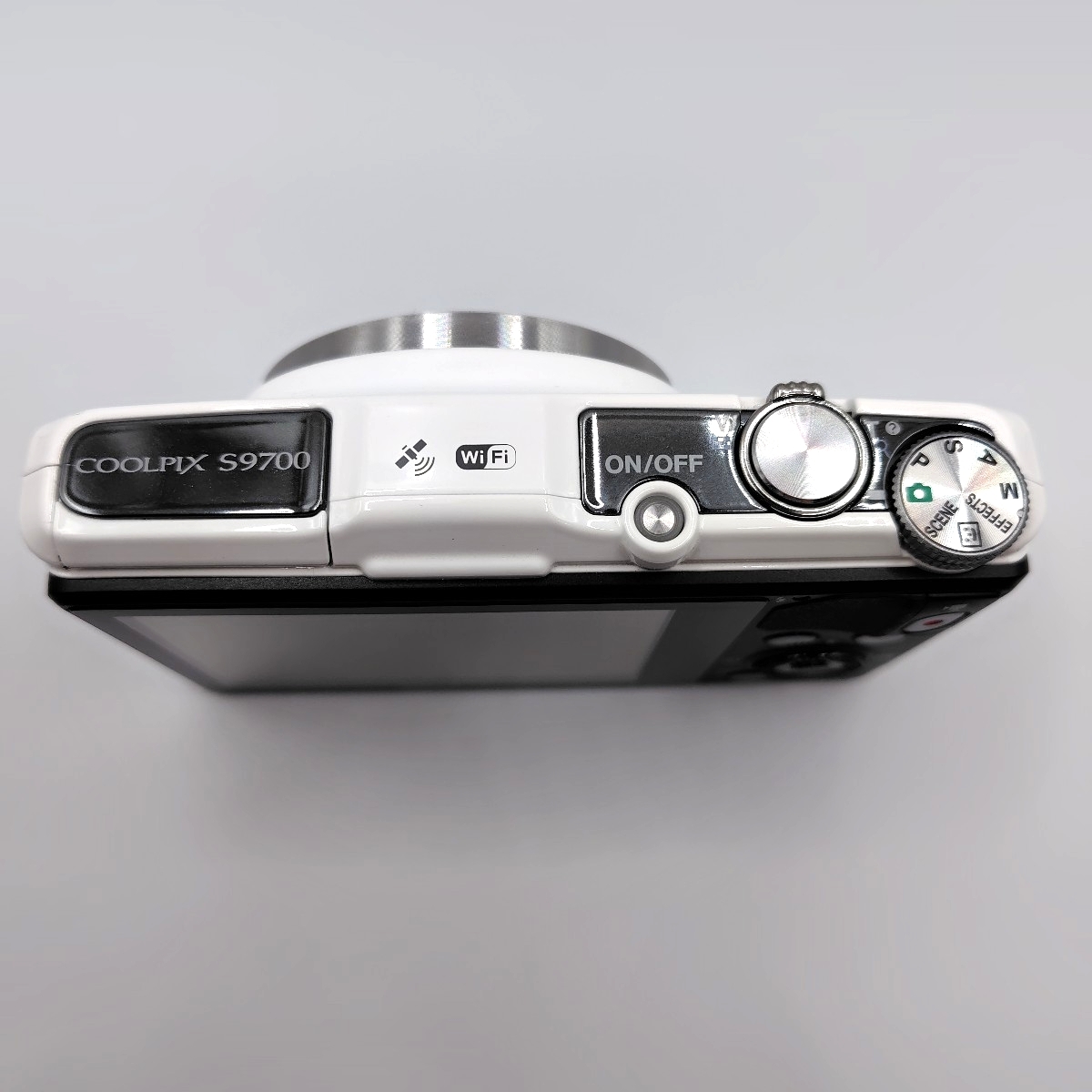 美品 Nikon COOLPIX S9700 ホワイト コンパクトデジタルカメラ