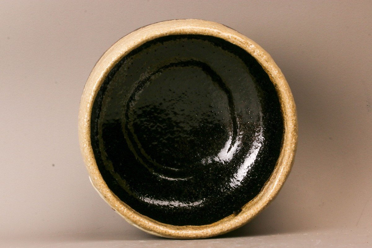 obaba【本物保証】金城次郎 黒釉流シ茶碗 共箱 栞 人間国宝 美品 obaba