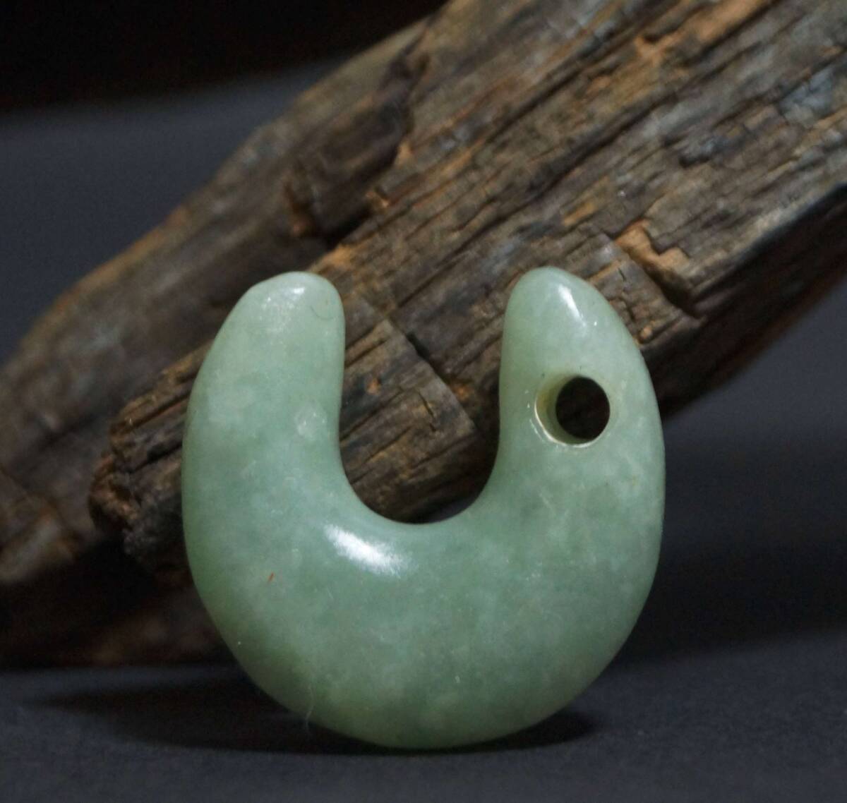 勾玉‥古墳時代、琅玕翡翠 勾玉‥古墳時代、琅玕翡翠 勾玉‥古墳時代、