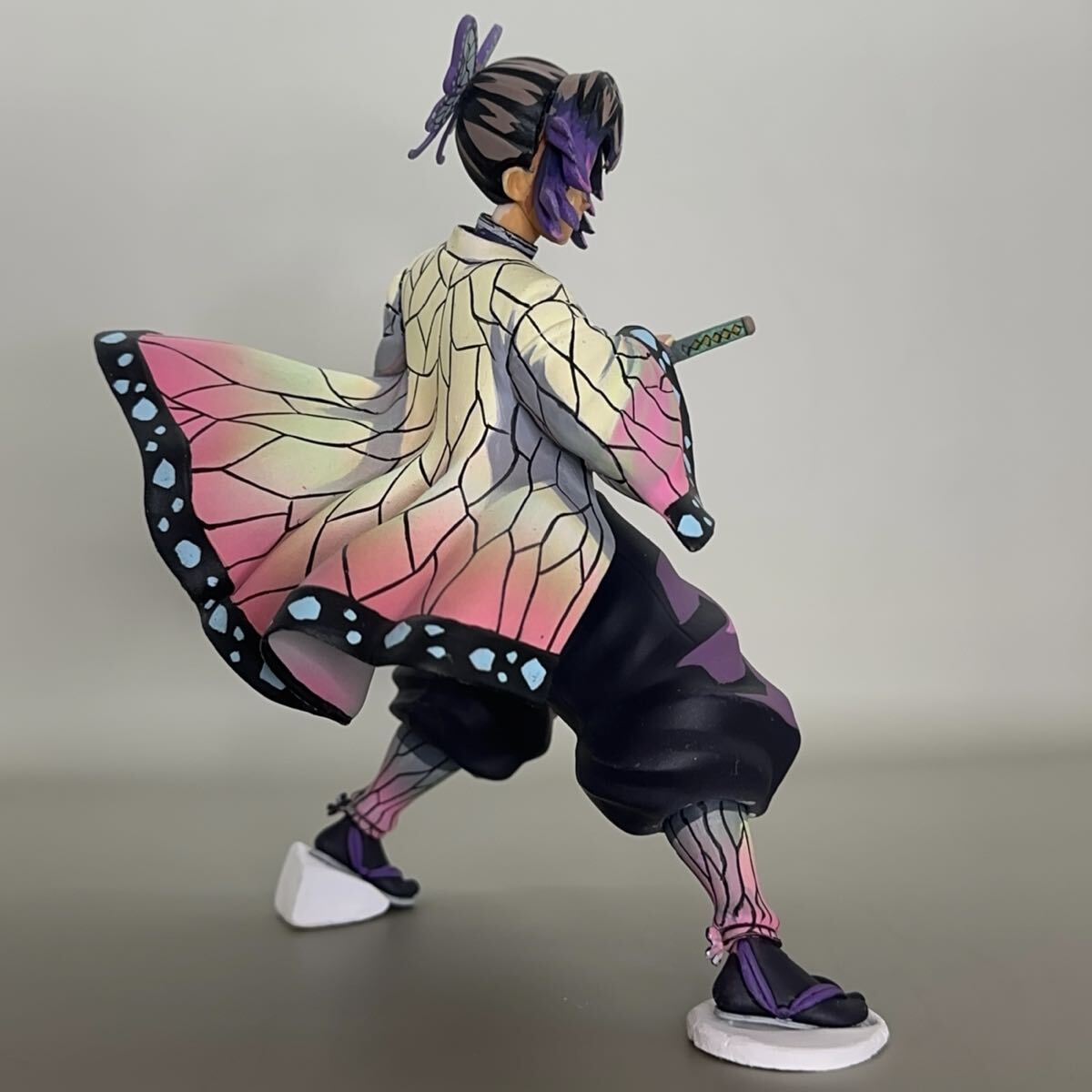 Yahoo!オークション - 鬼滅の刃 胡蝶しのぶ リペイント フィギュア VIB