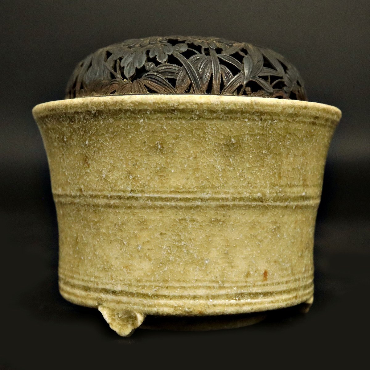 御深井三足香炉 江戸時代 御深井焼 古美濃 古瀬戸 灰釉