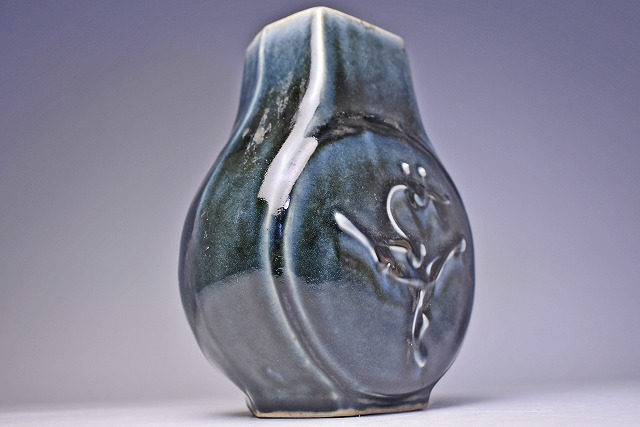 河井敏孝 ☆ 呉須 筒描文 扁壺 ☆ 共箱 ☆ 父: 河井博次 /