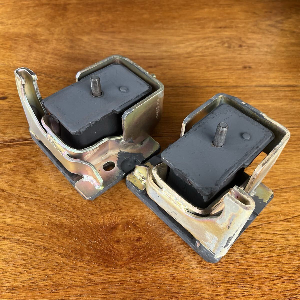 CMC純正エンジンマウント スターワゴン 三菱デリカ P25 P35 デリカ