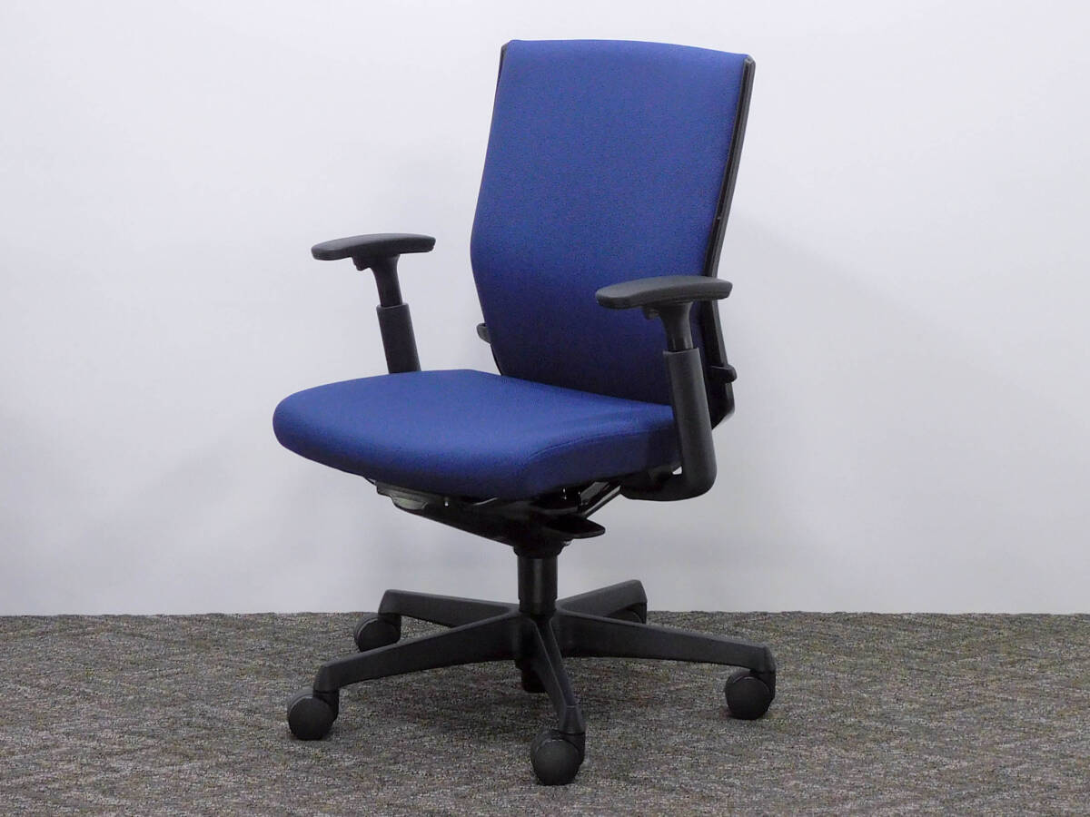 okamura◇オカムラ エスクード ハイバック 可動肘