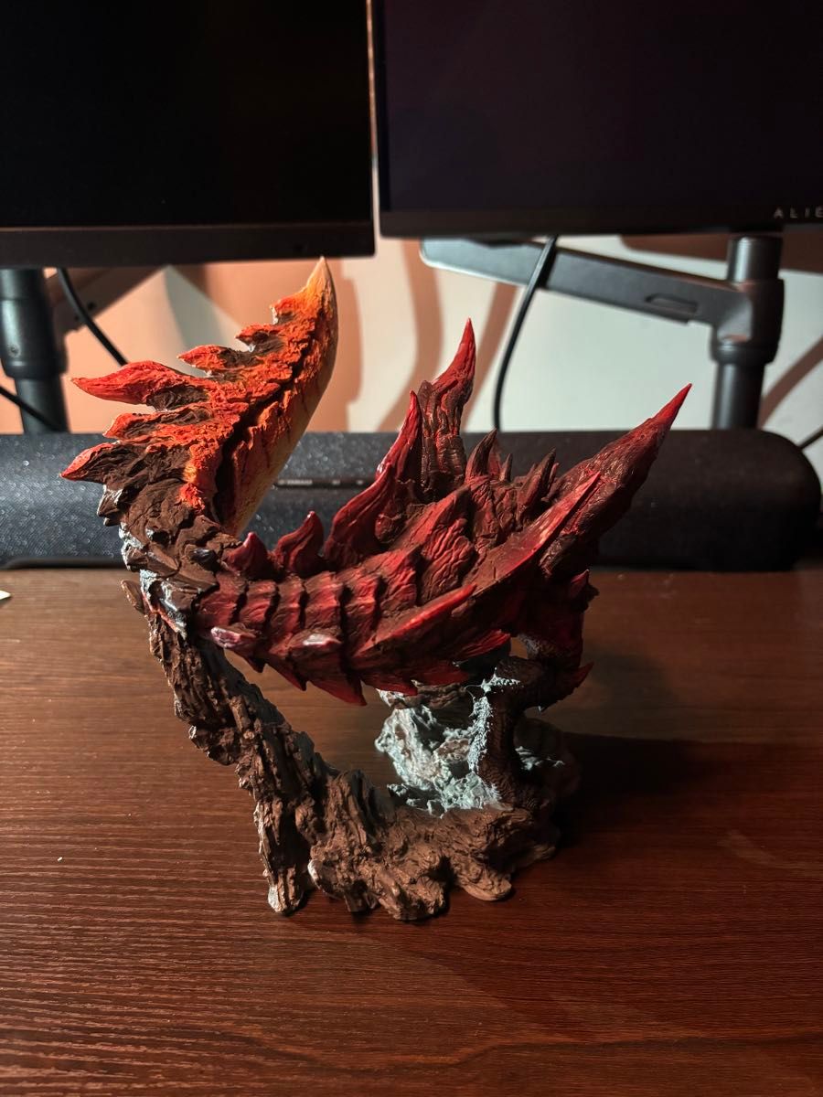 モンスターハンタークリエイターズモデル 燼滅刃 ディノバルド｜Yahoo