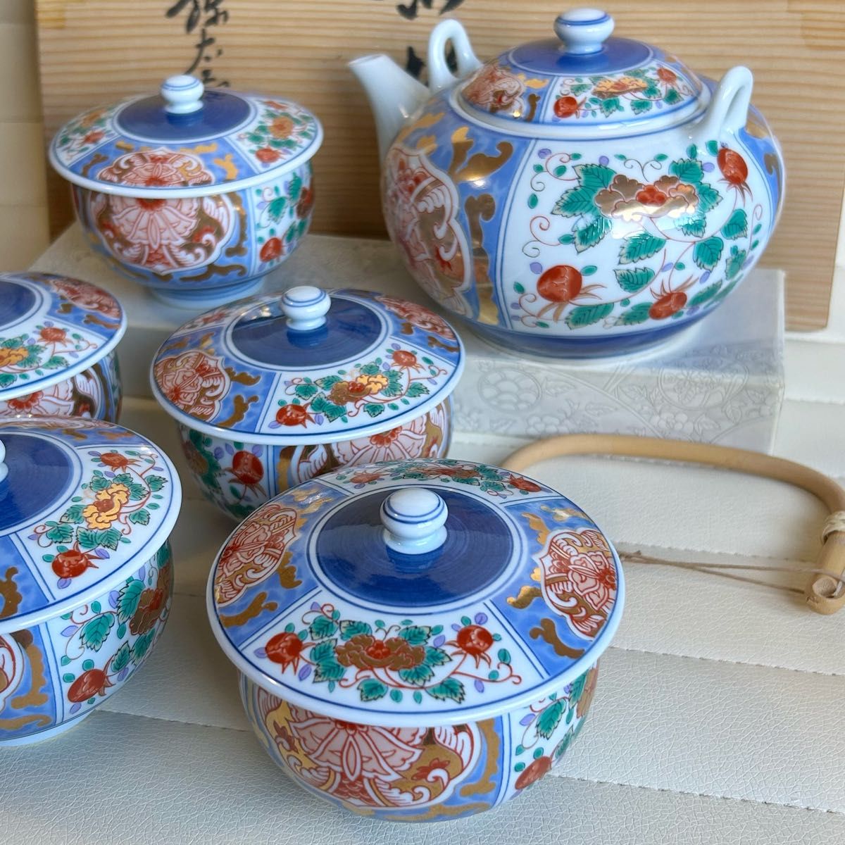 有田焼 彌右衛門窯 茶器揃 急須 蓋付き湯呑み 5客セット 金彩古伊万里