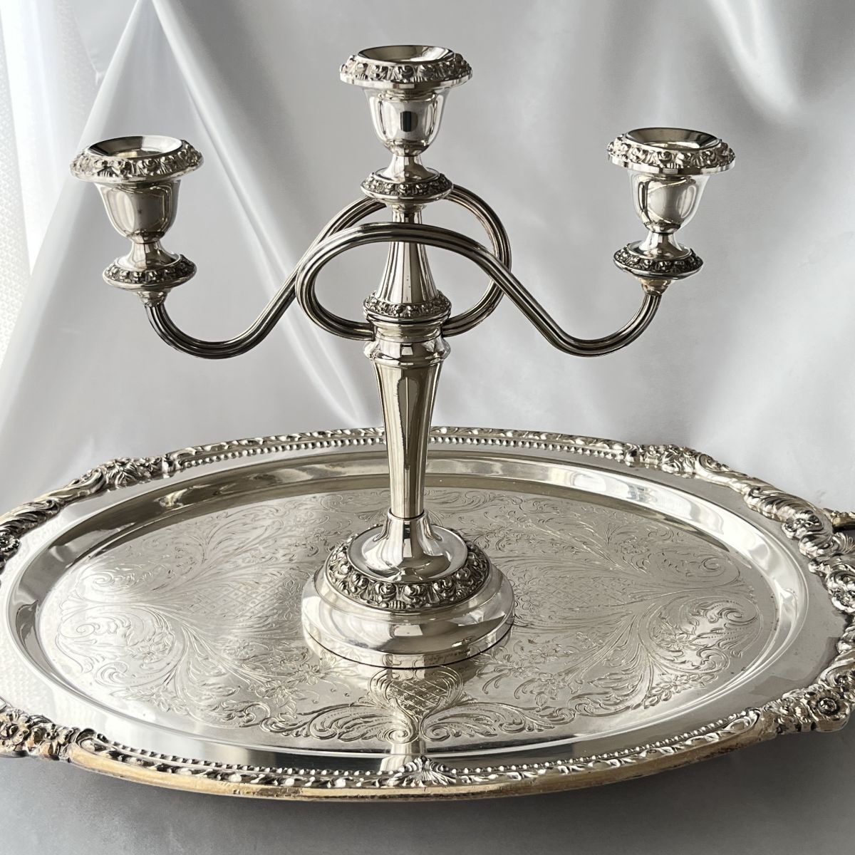 IANTHE】 薔薇モチーフのキャンドルスタンド トリプルホルダー IANTHE